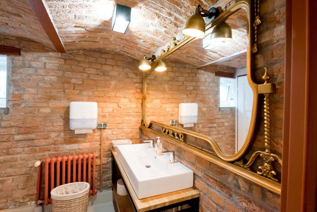 Salon Win Wine Bar & Apartments Jasło Exteriér fotografie